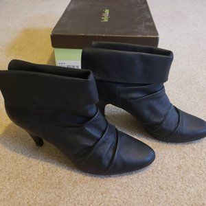 Katie & Kelly Black Apple Heel Shoes - Ankle Boots / Booties (women size 7 1/2)